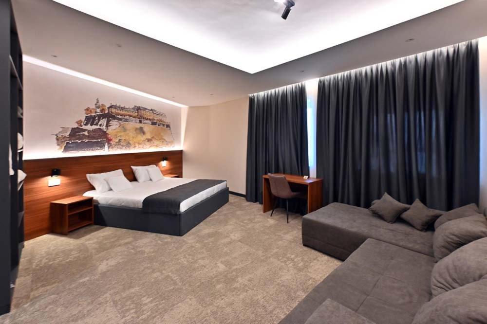 Tvrdjava Rooms - Novi Sad Buitenkant foto