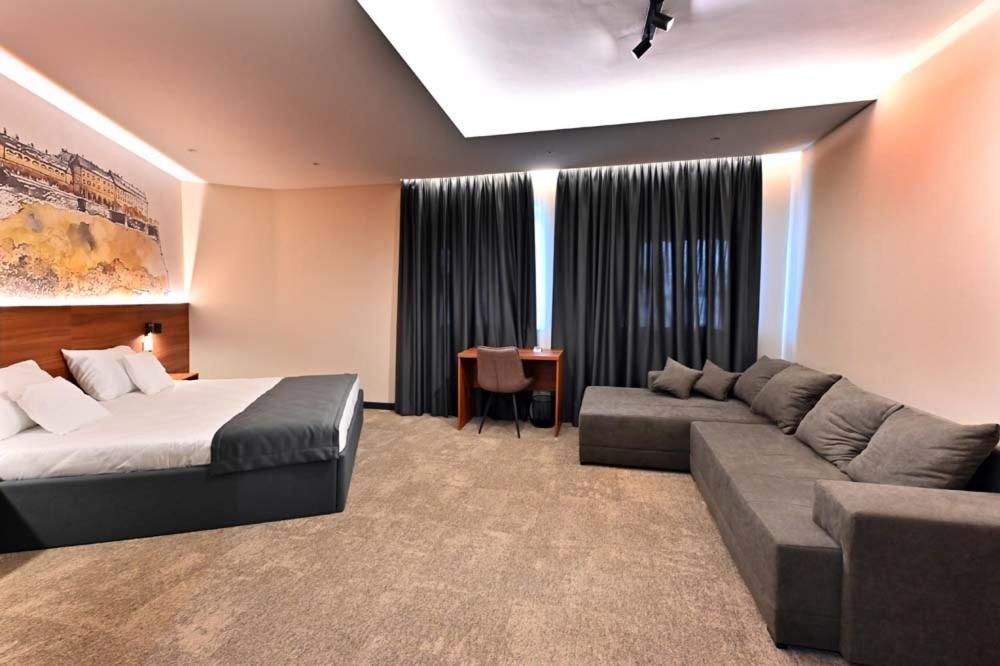 Tvrdjava Rooms - Novi Sad Buitenkant foto