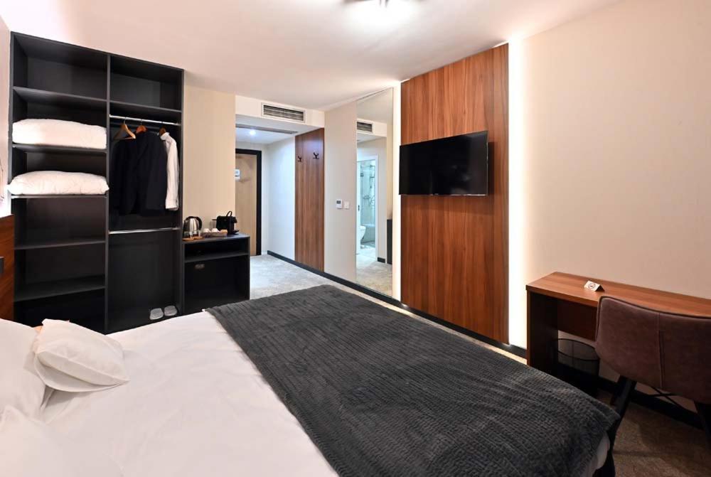 Tvrdjava Rooms - Novi Sad Buitenkant foto