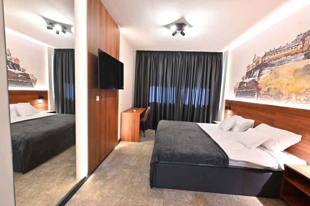 Tvrdjava Rooms - Novi Sad Buitenkant foto