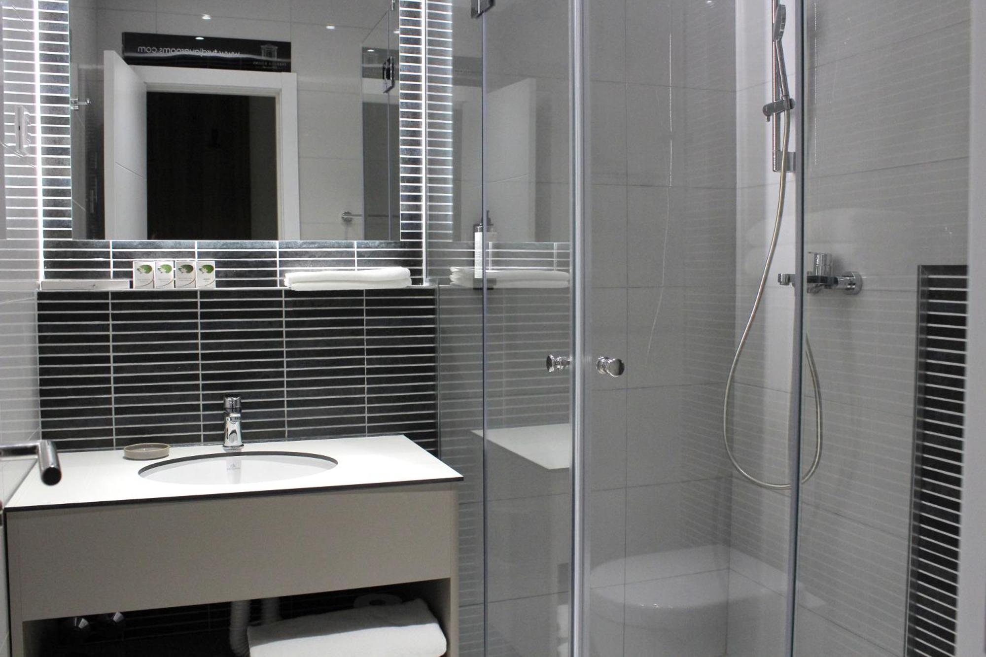 Tvrdjava Rooms - Novi Sad Buitenkant foto